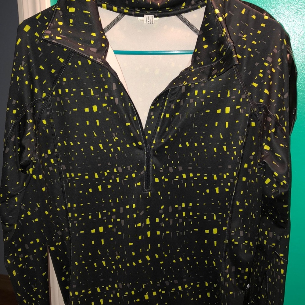 Long sleeve quarter zip